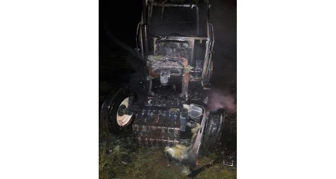 Sandıklı’da traktör yangını