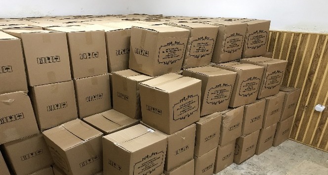 Akdağmadeni Belediyesi bin aileye gıda paketi dağıttı