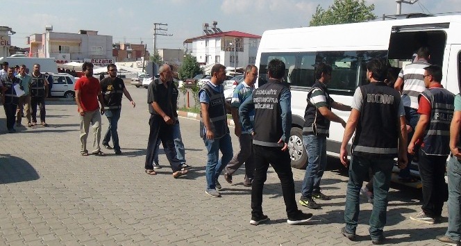 Osmaniye’de FETÖ operasyonu: 17 gözaltı