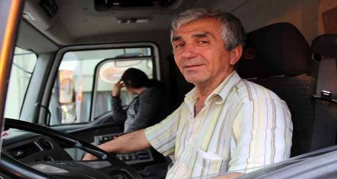Temizlik işçisi baba kendini kızına adadı