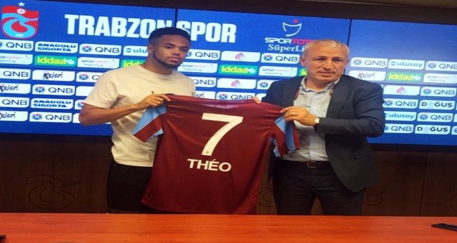 Trabzonspor’un yeni transferi Theo Bongonda imzaladı