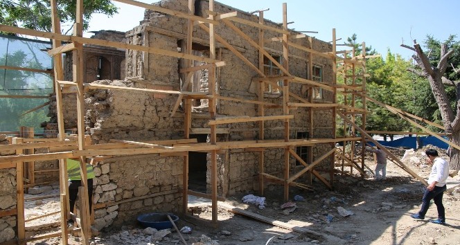 Karaman Belediyesi tarihi Nalıncılar Evini restore ediyor