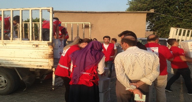 Türk Kızılayı Batman’da 500 aileye gıda kolisi dağıttı