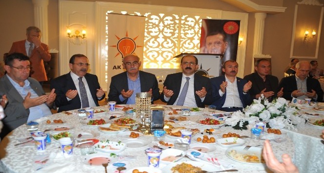AK Parti’den Bafra’da iftar