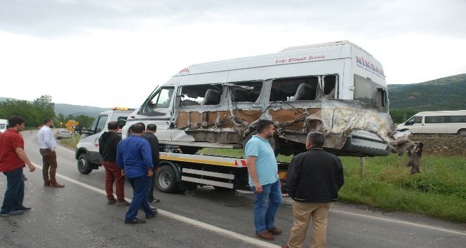 Tokat’ta yolcu minibüsü şarampole devrildi: 9 yaralı
