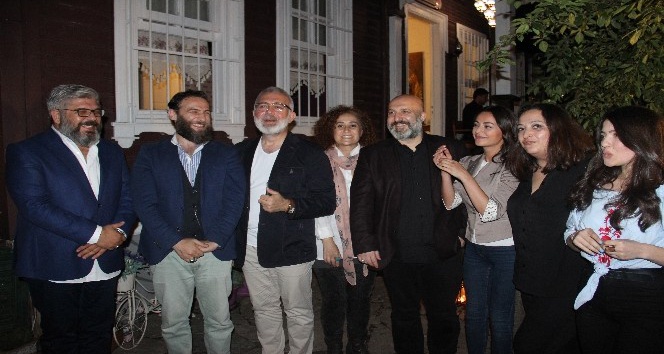 Hanedan mensupları Payitaht dizisi ekibine iftar verdi