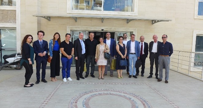 Hollanda konsolosluk temsilcileri Kuşadası Ticaret Odası’nı ziyaret etti
