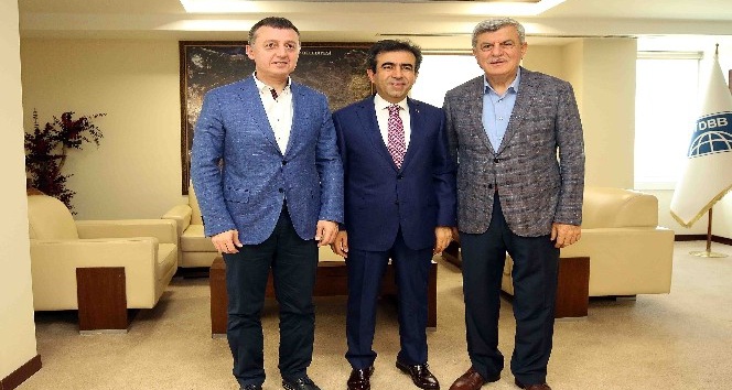 Vali Güzeloğlu’ndan Başkan Karaosmanoğlu’na veda ziyareti