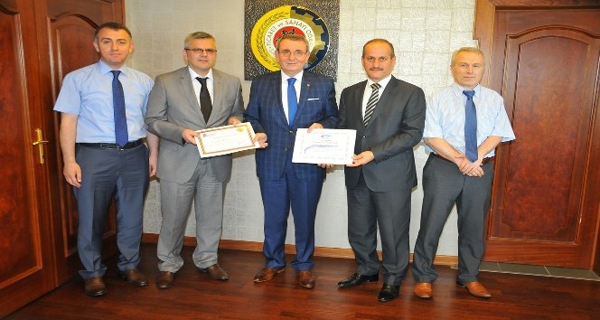 Başkan Murzioğlu’na çifte teşekkür belgesi