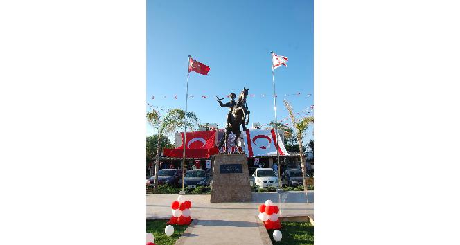 KKTC Lapta’ya Atatürk heykeli