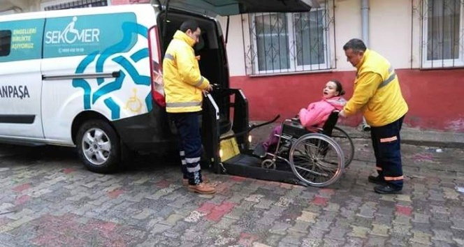 Engelsiz taksi bayramda da engelli vatandaşların hizmetinde