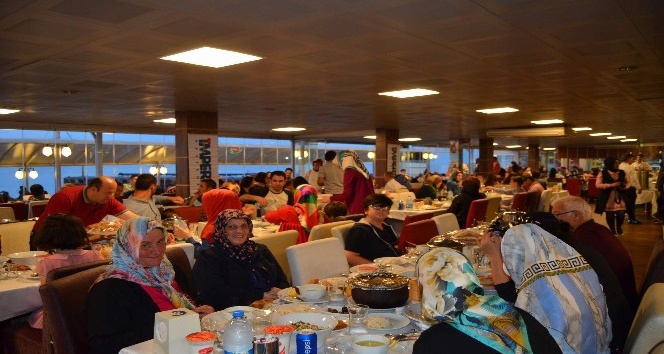Özel İmperial Hastanesi çalışanları 10.’cu  geleneksel iftar yemeğinde buluştu