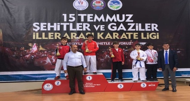 İhlas Koleji Karate Ligi’ni şampiyon bitirdi