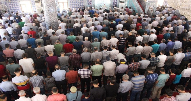 Mardin’de Ramazan’ın son Cuma namazı eda edildi
