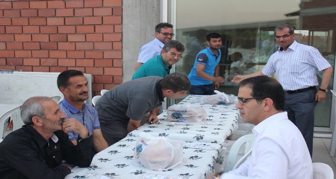Turgutlu Belediyesi ailesi iftar sofrasını paylaştı