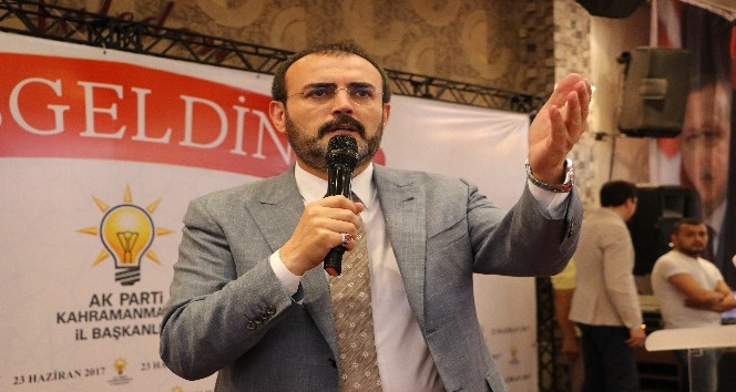 AK Parti’li Ünal: “Bu millet 15 Temmuz gecesi tankların önünden sıvışan Kılıçdaroğlu’nun kim olduğunu biliyor”