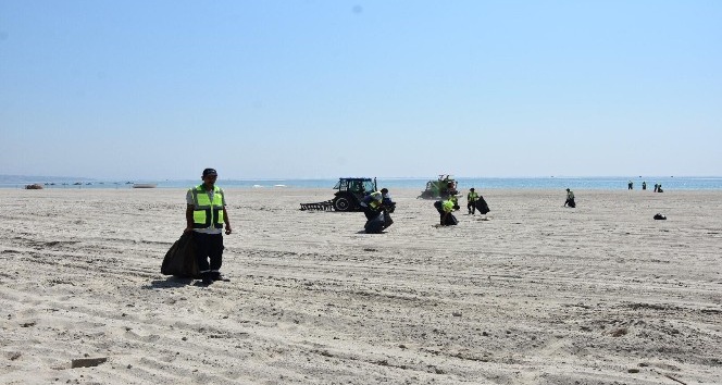 Tekirdağ’ın 72 kilometre plajında bayram temizliği