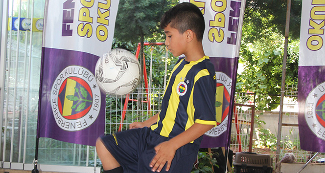 Geleceğin futbol yıldızı Mersin&#039;de yetişiyor