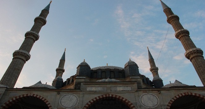 Selimiye Camii bayram sabahı doldu taştı