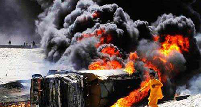 Pakistan’da tanker patladı: 140 ölü