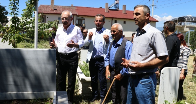 Kılıçdaroğlu, Bolu’da bayram ziyaretlerinde bulundu