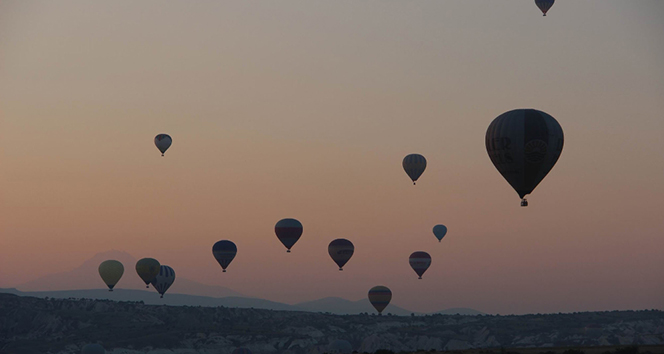 Kapadokya’da balon turları iptal edildi...