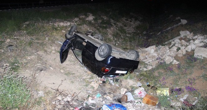 Karaman’da otomobil beton sulama kanalına çarparak şarampole takla attı: 5 yaralı