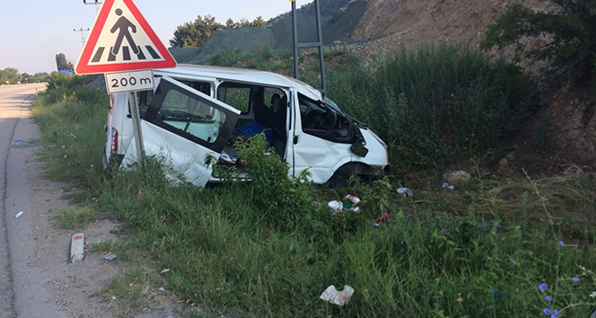 Amasya’da minibüs kazası: 10 yaralı