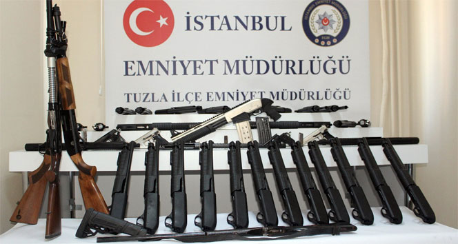 Tuzla’da yasadışı silah ticareti operasyonu: 31 tüfek ele geçirildi