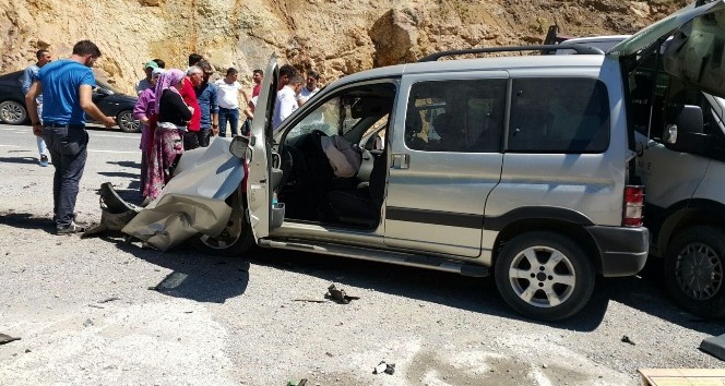 Trabzon’da trafik kazası: 1 ölü, 2 yaralı