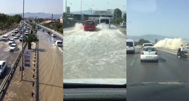İzmir&#039;de su borusu patladı, yollar göle döndü