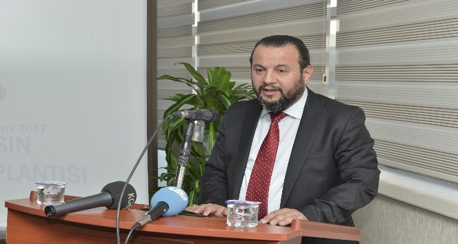 Rektör Akgül, öğrencileri Nur Tatar’ın dünya şampiyonluğunu kutladı