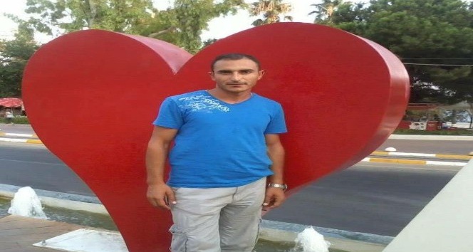 Evinde ölü bulunan asker son yolculuğuna uğurlandı