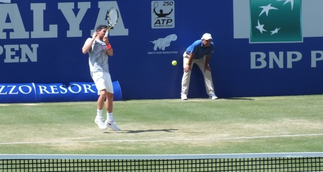 Antalya Open’da finale kalan son isim Adrian Mannarino oldu
