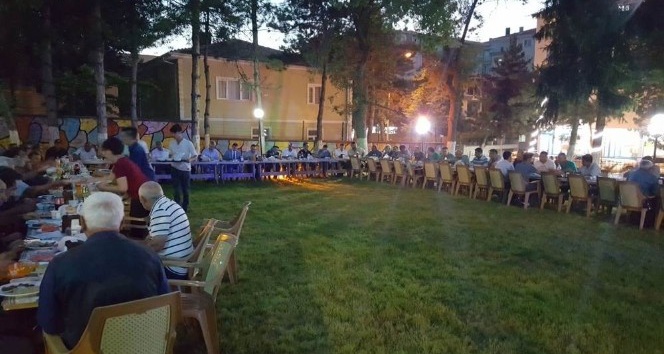 Tayin olan jandarma personeline veda yemeği verildi