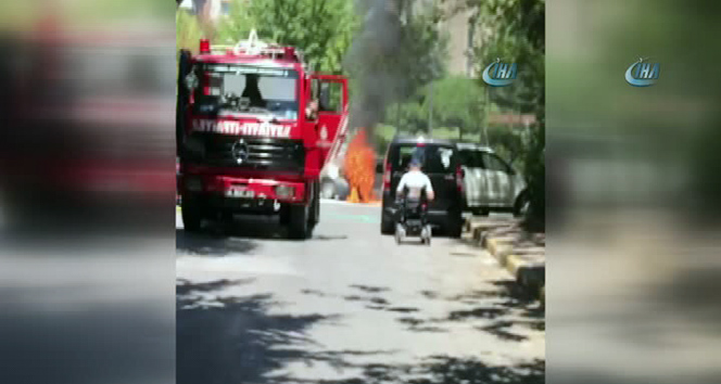 İstanbul&#039;da sıcaktan araba yandı