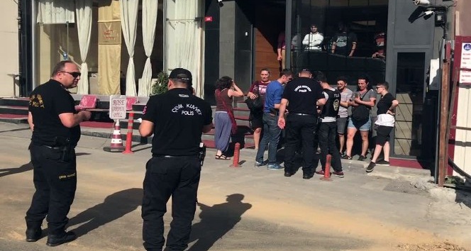 Taksim’e çıkmak isteyen LGBT’lilere gözaltı