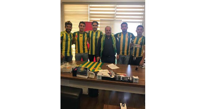 Osmaniyespor, 8 futbolcuyla sözleşme imzaladı