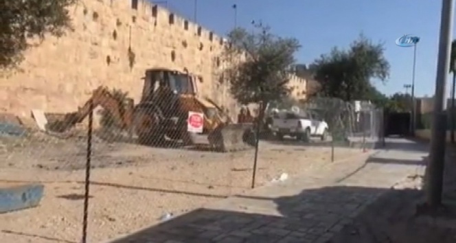 İsrail tarihi mezarlık Yusufiya&#039;yı dikenli tellerle çevirdi