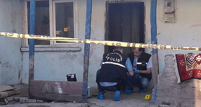 Eskişehir&#039;de evlerinin önünde oturan çifte ateş açıldı