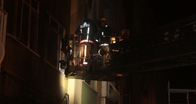 İstanbul Bakırköy’de korkutan yangın