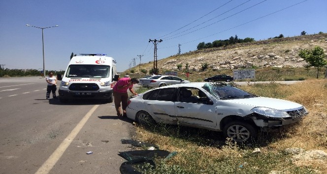 Dört kez takla atan otomobilden burnu dahi kanamadan çıktı