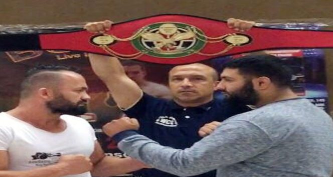 Sadık Özköseoğlu, Kickboks’ta Avrupa Şampiyonu oldu