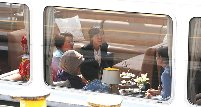Emine Erdoğan First Lady’lerle tekne turuna katıldı