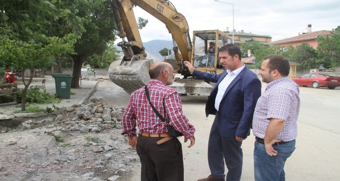 Erzincan Belediyesi çalışmalarına aralıksız devam ediyor