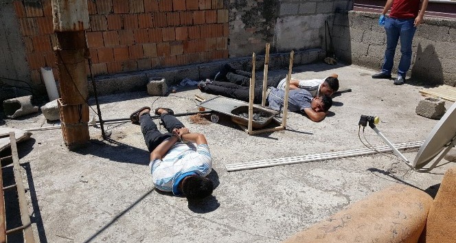 (Özel haber) Taş kokainle yakalandılar, taş kesildiler