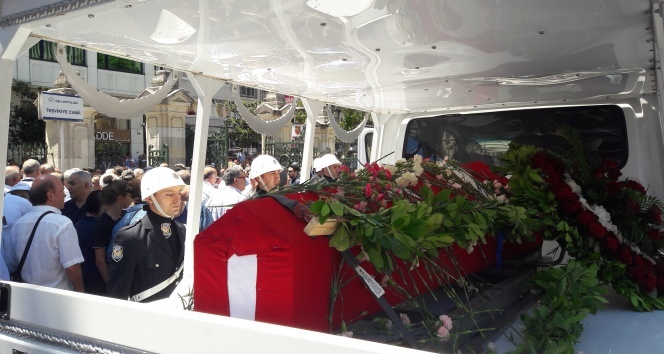 Eski Bakan Mehmet Moğultay son yolculuğuna uğurlandı