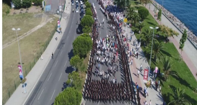 Kılıçdaroğlu&#039;nun tek kişilik yürüyüşü havadan görüntülendi