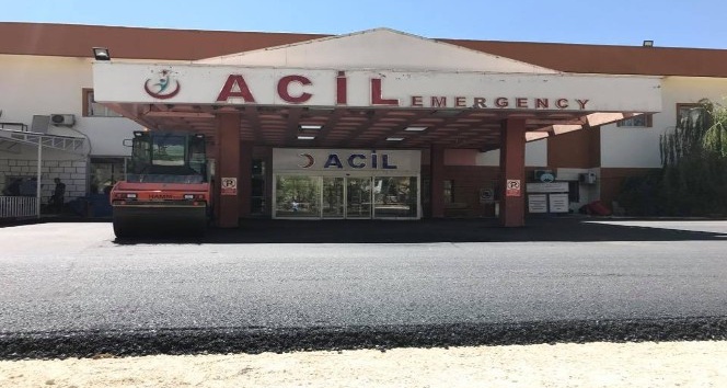 Şırnak Devlet Hastanesi acil servis girişi asfaltlandı