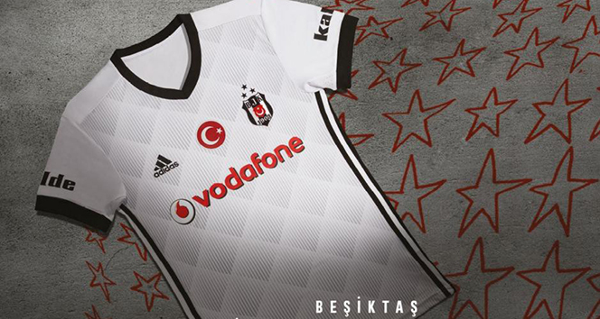 Beşiktaş, 3 yıldızlı formayı tanıttı